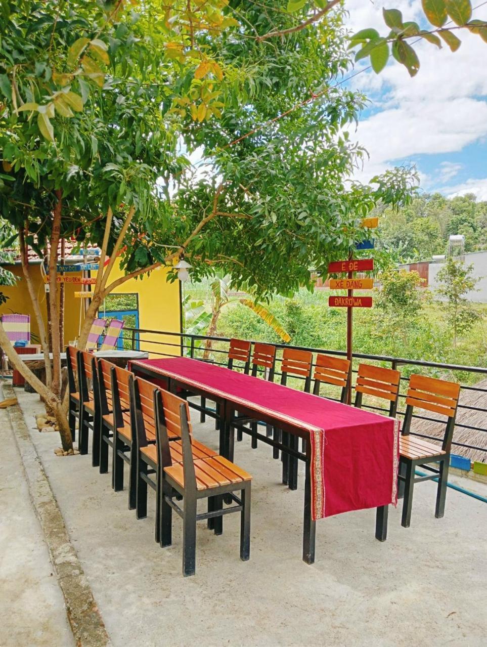 Homestay Nang Nghieng Tỉnh Kontum Екстериор снимка